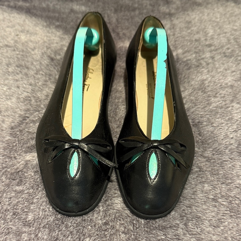 Salvatore Ferragamo Black Leather Flats with Bow Accent  Size 7.5B